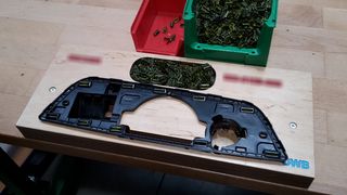 Das CNC-Bearbeitungszentrum PRO-MASTER 7018 kann von Menschen mit Behinderung ohne Probleme bedient werden Das CNC-Bearbeitungszentrum PRO-MASTER 7018 kann von Menschen mit Behinderung ohne Probleme bedient werden